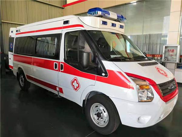 南宁福特V362救护车